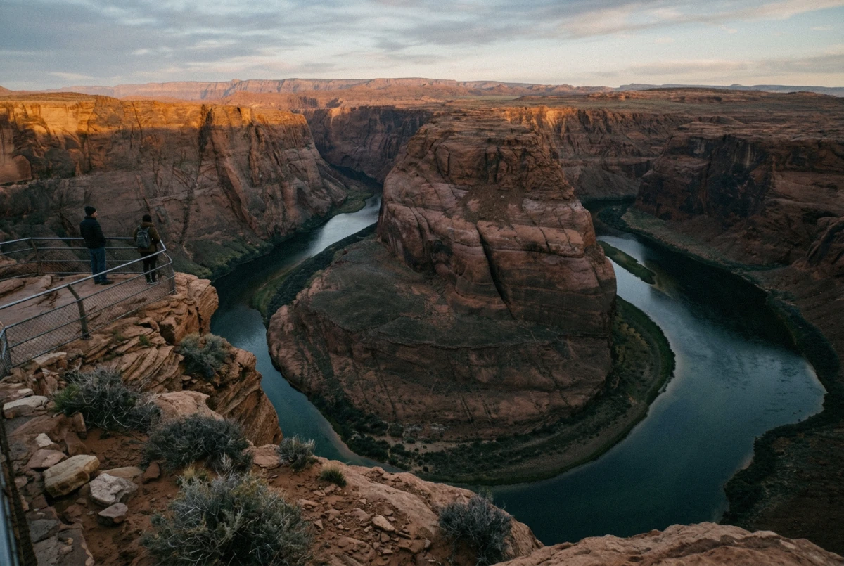The Colorado River wrapping the sandstone bend at sunrise, a classic Arizona photoshoot backdrop at Horseshoe Bend